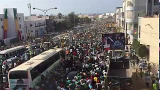 Liesse populaire à Dakar pour larrivée des Lions [upl. by Yeldud]