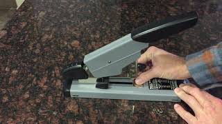 Swingline Deluxe Heavy Duty Stapler Review [upl. by Eileme]