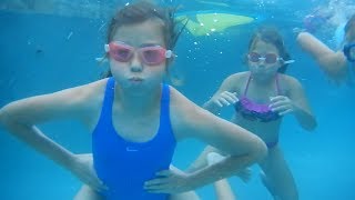 SWIMMING IN THE POOL UNDERWATER  FAMILY VLOG [upl. by Odama]