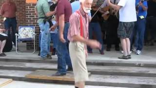 Oldmen Clogging  Bluegrass  Appalachian Dancing [upl. by Shantha24]