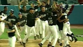 2003NLDS Gm3 Marlins rally for two runs win in 11th [upl. by Mirilla213]