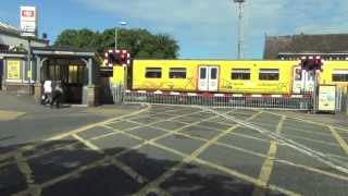 Birkdale Level Crossing [upl. by Liborio]