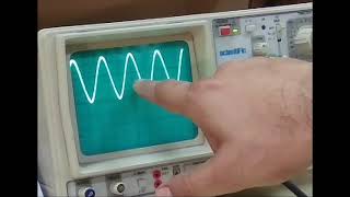 How to use CRO to measure Amplitude and Frequency [upl. by Ahsets74]