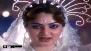 HUSAN MUKHRAY TON LA KE NAQAB AA GAYA  NOOR JEHAN SINGS FOR NADRA  PAKISTANI FILM TOHFA [upl. by Robinson413]